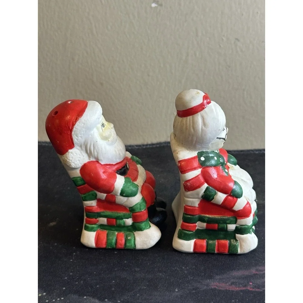 Mr & Mrs Clause Salt &‎ Pepper Shakers
